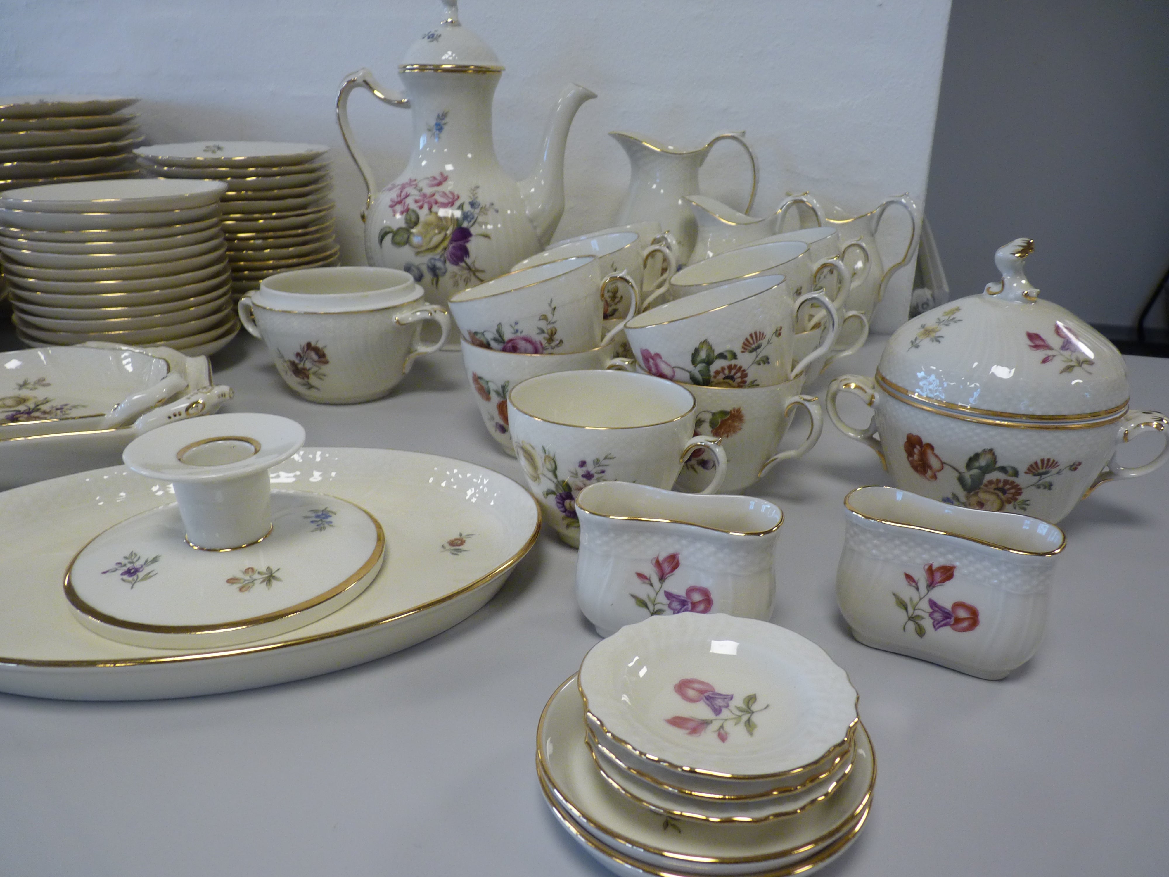 Royal Copenhagen, Frijsenborg stel